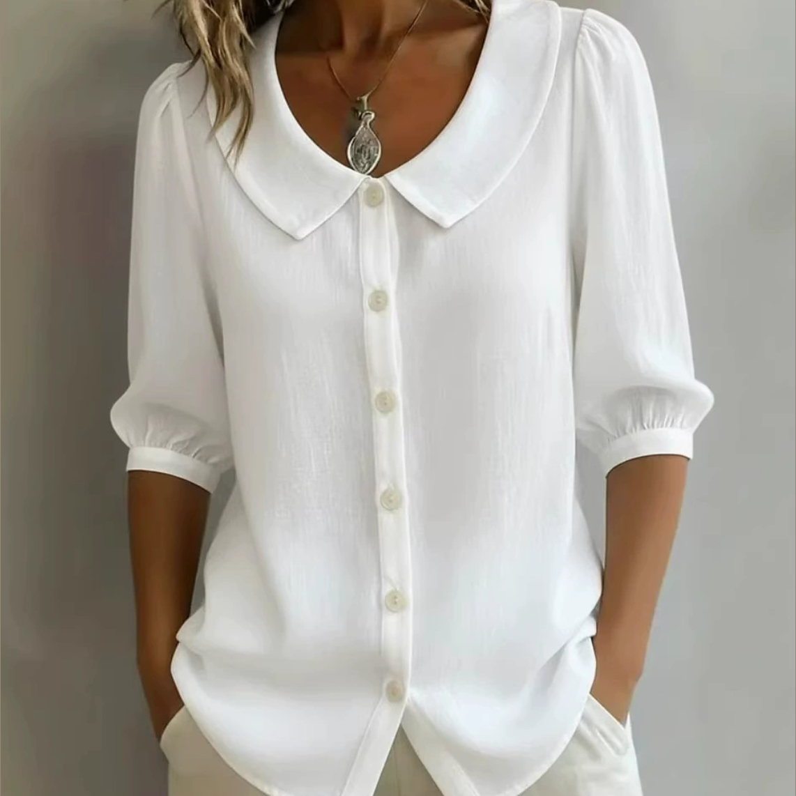 Komfortabel Bluse med Elegant Peter Pan-Krave