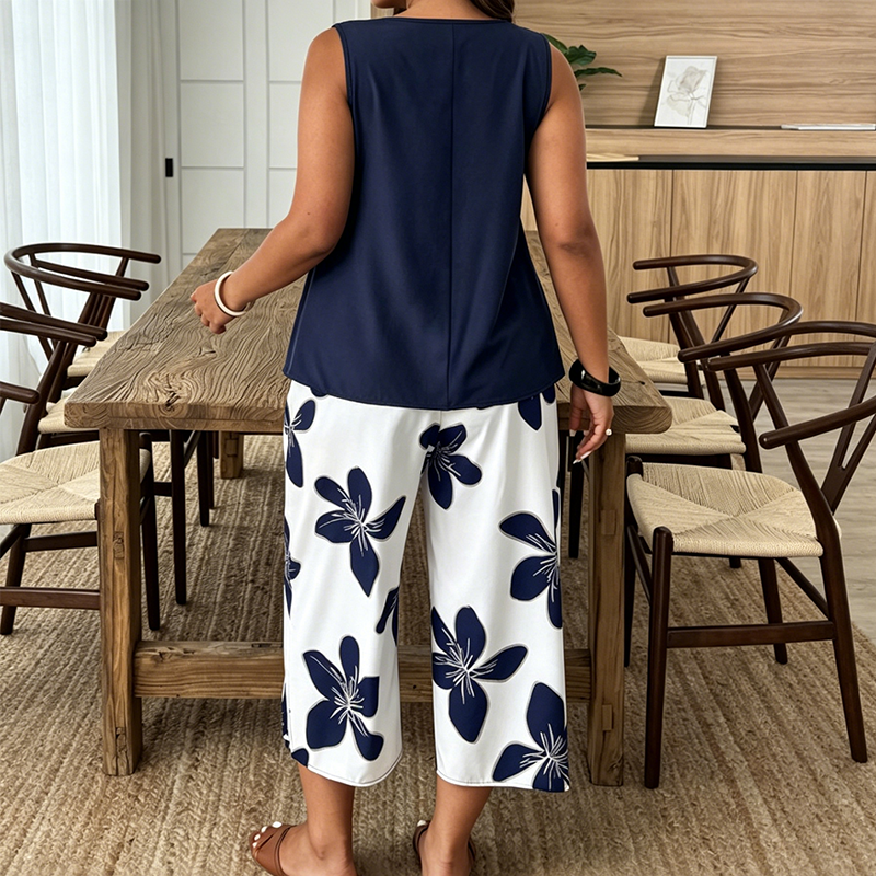 Komfortabelt Sommersæt med One-Shoulder Top og Capri Bukser